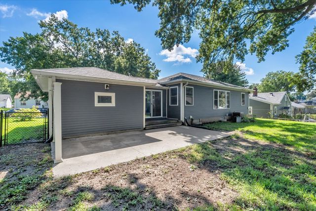 2420 Madison Street, Davenport, IA 52804