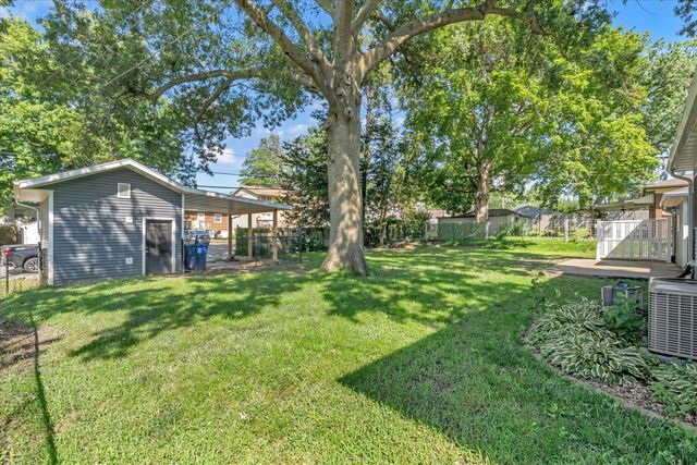 2420 Madison Street, Davenport, IA 52804