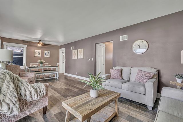 2420 Madison Street, Davenport, IA 52804