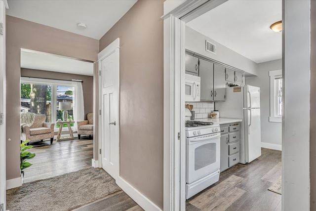 2420 Madison Street, Davenport, IA 52804