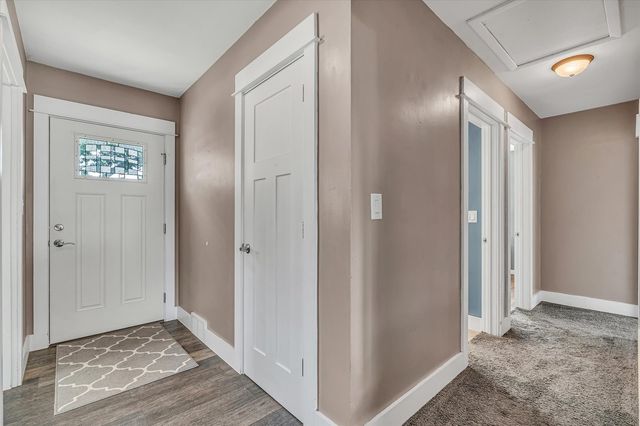 2420 Madison Street, Davenport, IA 52804