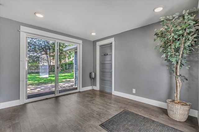 2420 Madison Street, Davenport, IA 52804