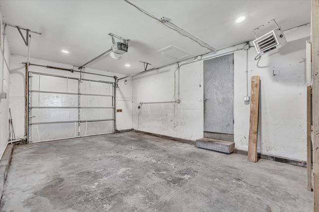 2420 Madison Street, Davenport, IA 52804