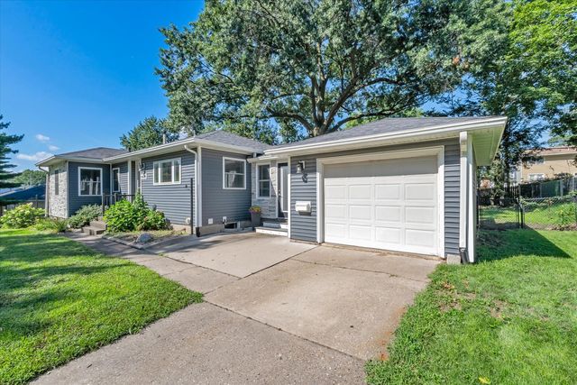 2420 Madison Street, Davenport, IA 52804
