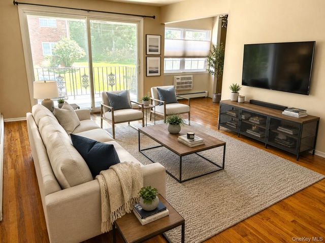 8 Colonial Road 36, Beacon, NY 12508