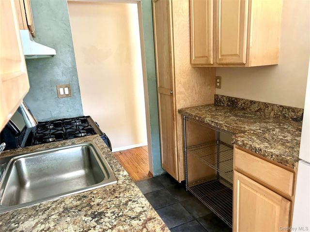 8 Colonial Road 36, Beacon, NY 12508