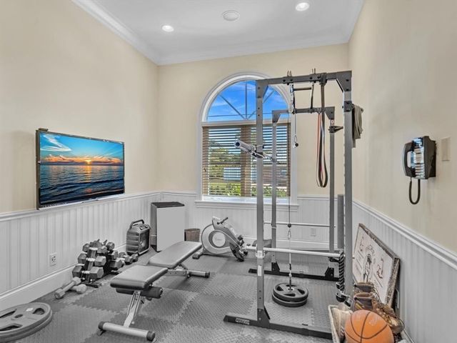 4431 NE 24th Avenue, Lighthouse Point, FL 33064