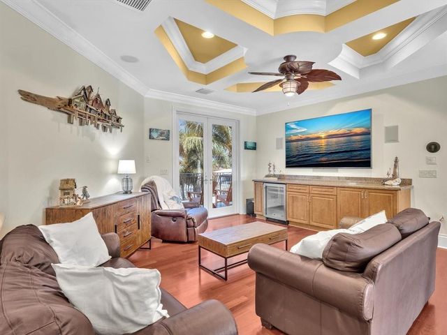 4431 NE 24th Avenue, Lighthouse Point, FL 33064