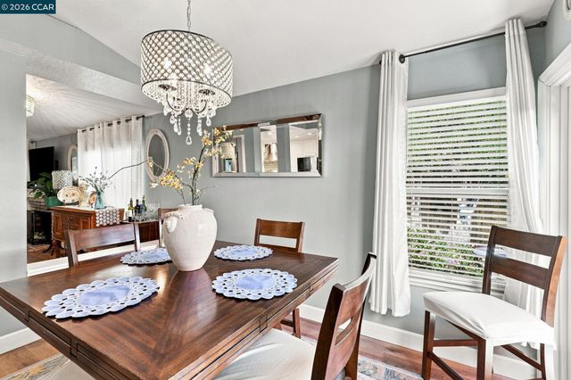 25 Sparrow Hawk Ct., Oakley, CA 94561