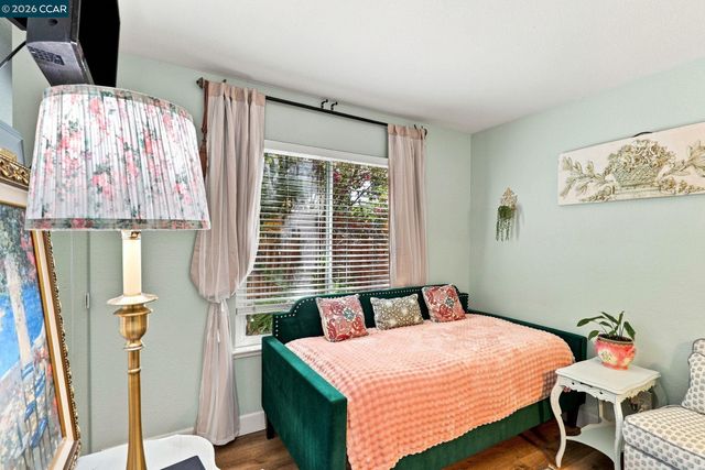 25 Sparrow Hawk Ct., Oakley, CA 94561