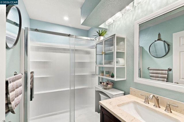 25 Sparrow Hawk Ct., Oakley, CA 94561