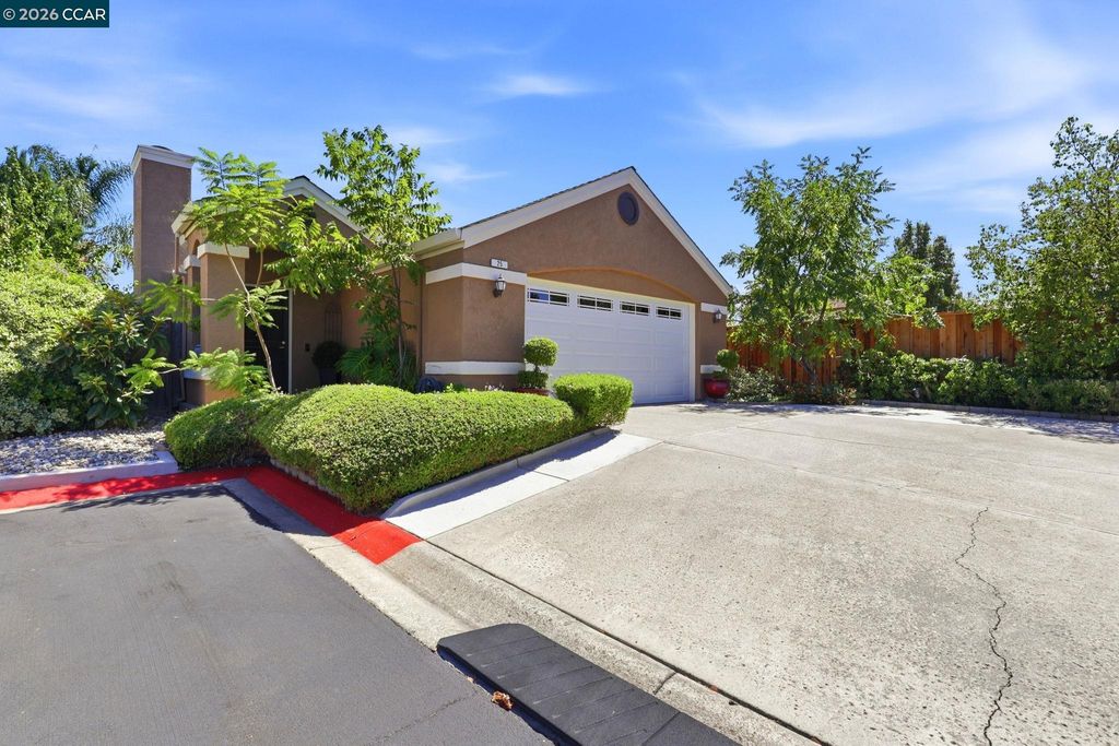 25 Sparrow Hawk Ct., Oakley, CA 94561