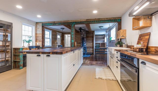 1685 Dover Road, Epsom, NH 03234