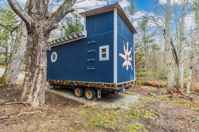 1685 Dover Road, Epsom, NH 03234