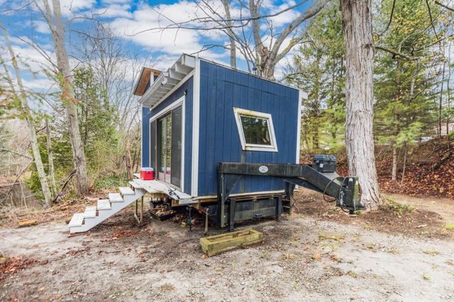1685 Dover Road, Epsom, NH 03234