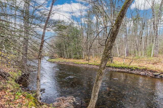 1685 Dover Road, Epsom, NH 03234