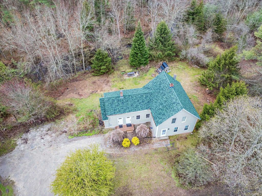 1685 Dover Road, Epsom, NH 03234