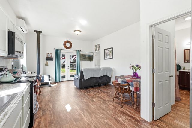 235 Ann Roy Drive, Grants Pass, OR 97527