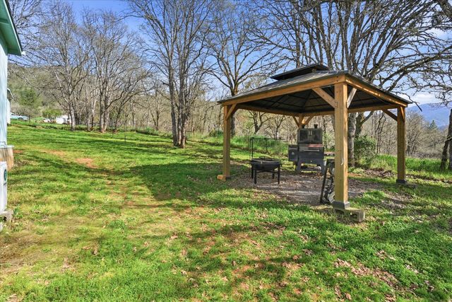 235 Ann Roy Drive, Grants Pass, OR 97527