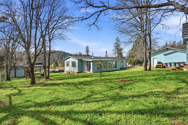 235 Ann Roy Drive, Grants Pass, OR 97527
