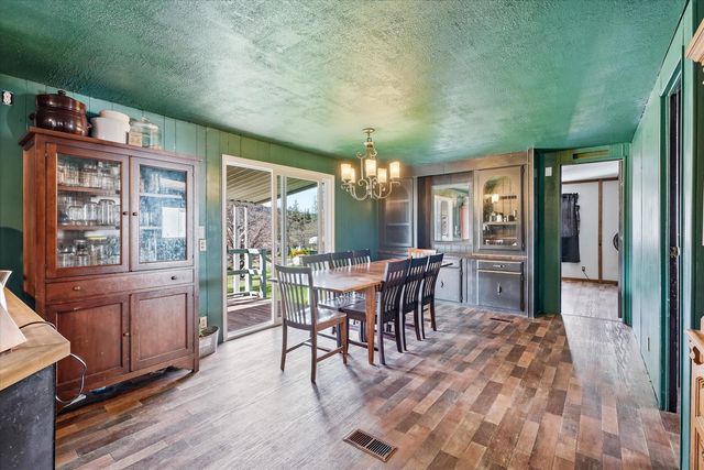 235 Ann Roy Drive, Grants Pass, OR 97527