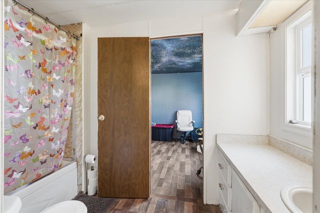 235 Ann Roy Drive, Grants Pass, OR 97527