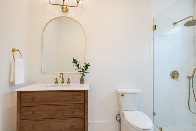 1210 Alguno RD, Austin, TX 78757