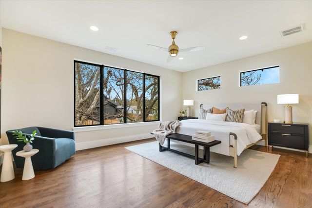 1210 Alguno RD, Austin, TX 78757