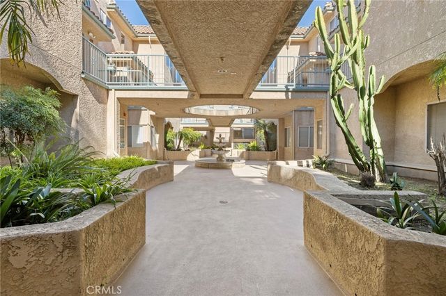 2748 Borchard, Newbury Park, CA 91320