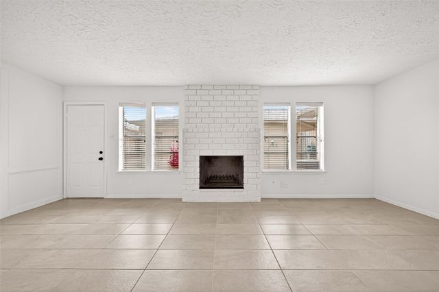 30 SW Windsor Court Court, Missouri City, TX 77459