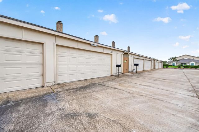 30 SW Windsor Court Court, Missouri City, TX 77459
