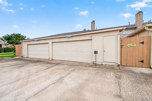 30 SW Windsor Court Court, Missouri City, TX 77459