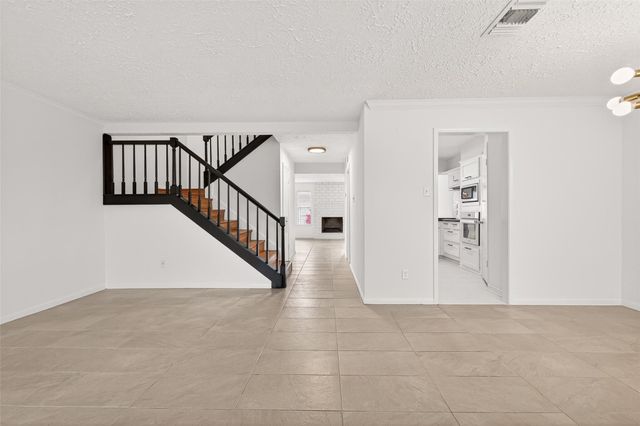 30 SW Windsor Court Court, Missouri City, TX 77459