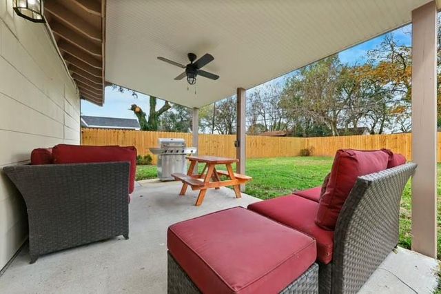 3731 Zephyr Street, Houston, TX 77021