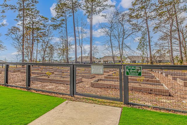 498 McAlister Dr., Little River, SC 29566