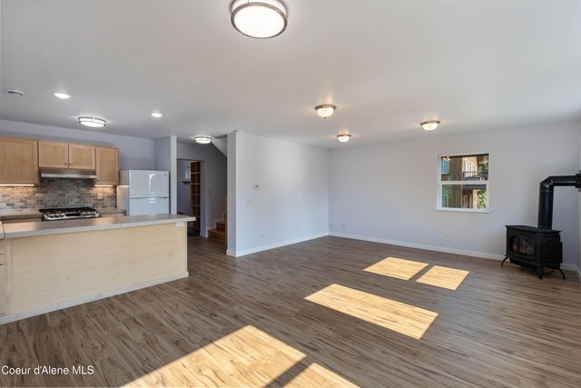 205 Ullr Dr, Sandpoint, ID 83864