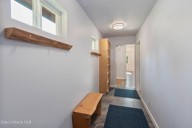 205 Ullr Dr, Sandpoint, ID 83864