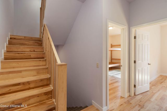 205 Ullr Dr, Sandpoint, ID 83864