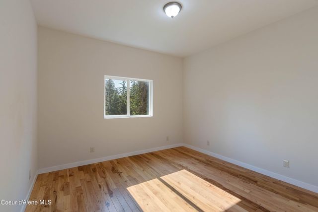 205 Ullr Dr, Sandpoint, ID 83864