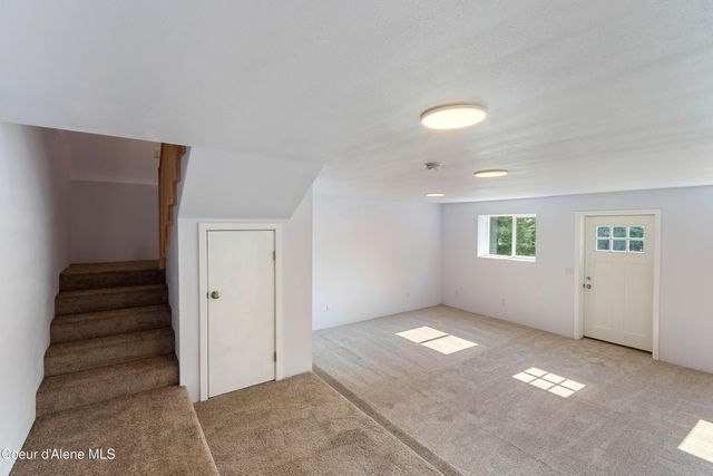 205 Ullr Dr, Sandpoint, ID 83864