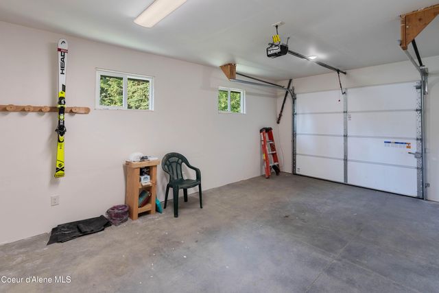 205 Ullr Dr, Sandpoint, ID 83864