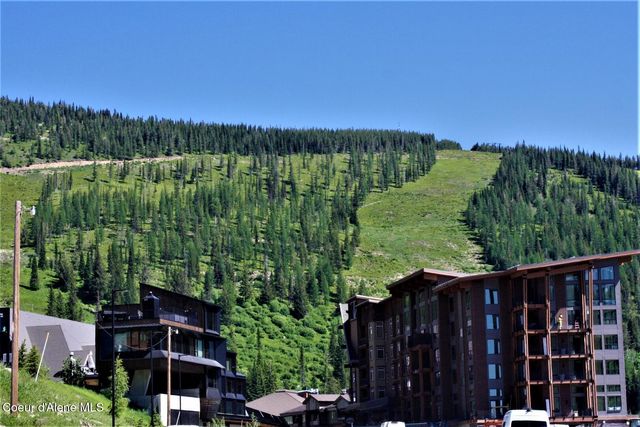 205 Ullr Dr, Sandpoint, ID 83864