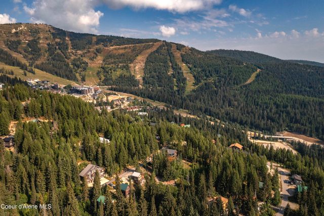 205 Ullr Dr, Sandpoint, ID 83864