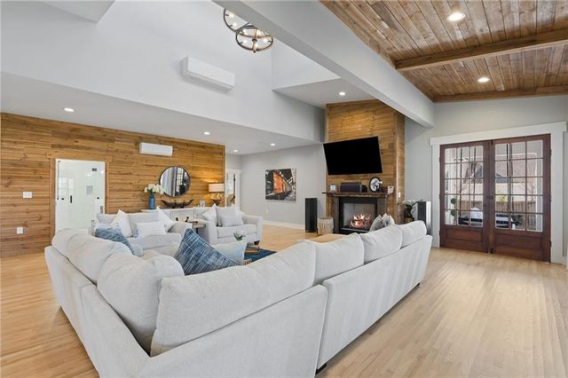 6044 Wade Orr Road, Flowery Branch, GA 30542