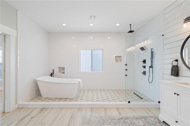 6044 Wade Orr Road, Flowery Branch, GA 30542