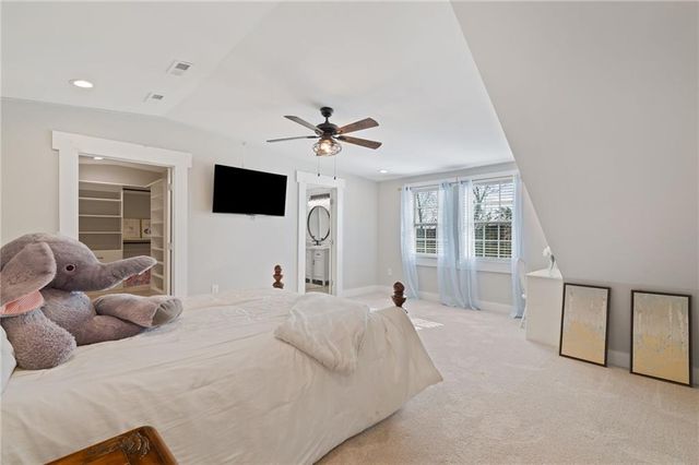 6044 Wade Orr Road, Flowery Branch, GA 30542