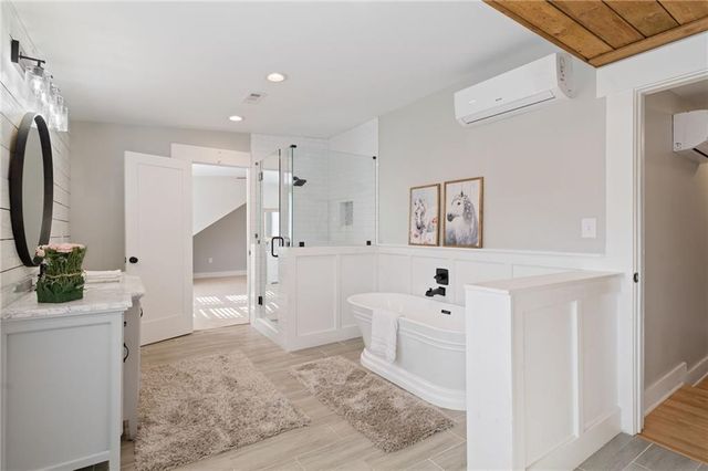6044 Wade Orr Road, Flowery Branch, GA 30542
