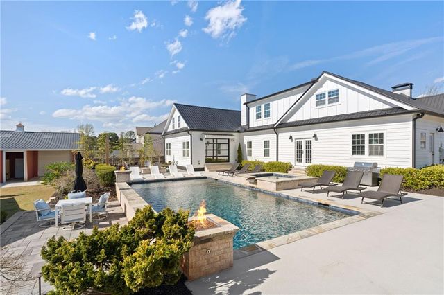 6044 Wade Orr Road, Flowery Branch, GA 30542