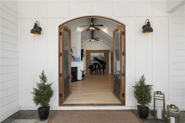 6044 Wade Orr Road, Flowery Branch, GA 30542