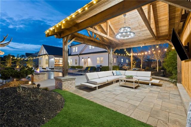 6044 Wade Orr Road, Flowery Branch, GA 30542